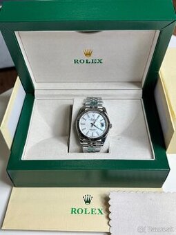 Rolex Datejust 41 white pearl dial