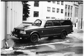 Kľučka na predné ľavé dvere, Volvo 240, 260, 262, 140, 164