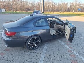 BMW 320i cupe automat