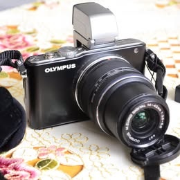 Fotoaparát Olympus Pen E-Pl3 + elektronický hľadáčik