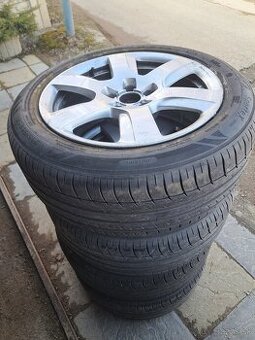 Elektróny s pneumatikami 215/55R17