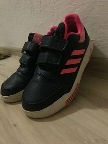 Predám ADIDAS dievčenské botasky