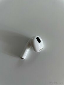 Airpods 3, ľave slúchadko