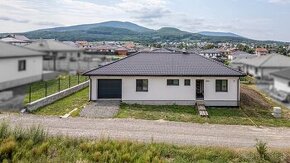 Novostavba, Ruskov, 140 m2, dokončený interiér, 7-a pozemok