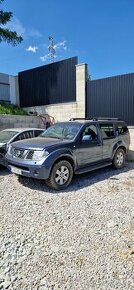 Nissan pathfinder