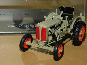 Zetor 25 Tractor (1941) 1:43 Universal Hobbies