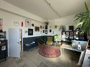 Coworking / Ateliér / Kancelária / Stôl