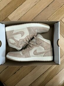 Air Jordan 1 Mid SE "Legend Brown"