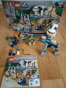 LEGO Jurassic World 75937 Triceratopsovo besnenie