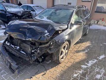 Volkswagen Passat 2.0TDI 103kw manuál po nehode