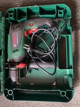 Bosch universal impact 700 - 1