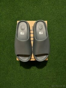 Yeezy Slide Slate Marine