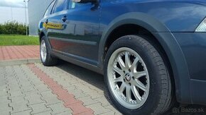 Elektróny 5x112 R17 ET50 Octavia Scout 225/50/17