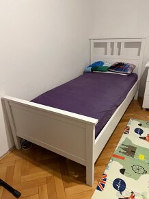 Predám posteľ Ikea s matracom