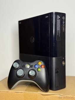 Xbox 360 E - 250gb hdd + zdroj + Joystick