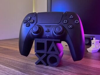 Stojan na controller (PS5 dizajn)