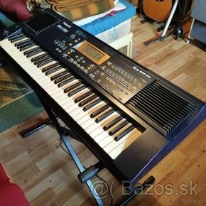 Keyboard Roland EM-30