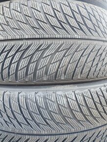 235/55 R17 103H zimné pneumatiky Michelin