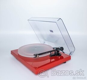 Pro-ject Debut III