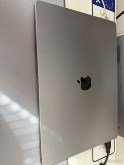 macbook pro m1 16" 2021 vesmirne sivy - 1