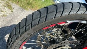 Predna pneu  90/90 R21 Metzeler Karoo Street