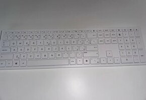 HP wireless keyboard 600 - biela