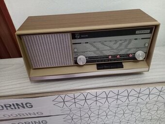 Predám staré retro rádio Philips - 1