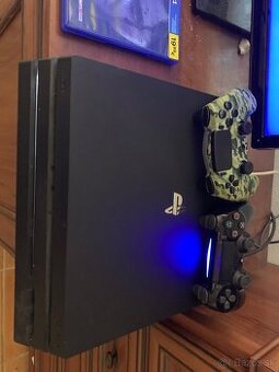 Playstation 4 pro + hry