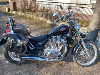 Suzuki intruder  600 - 1