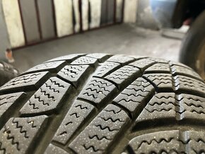 Predam zimne pneu 195/55 R16 Pirelli