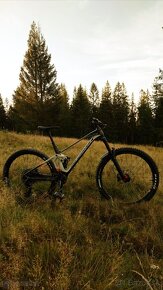 Mondraker Superfoxy Carbon R - NOVÝ (M)