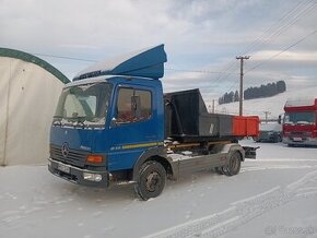 Hakovy nosič kontajnerov Mercedes atego