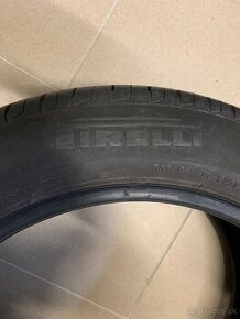 Darujem Zimne Pirelli 215/55r17