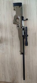 Airsoft sniper s optikou