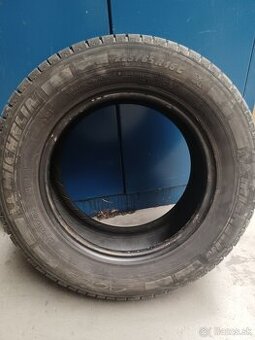 Pneu Michelin 225/65 R16C