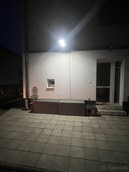 Poulična lampa solarna /led vonkajšie svetlo