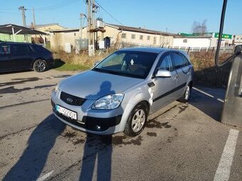 Kia rio 1.4 benzin