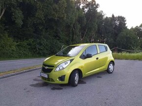 Chevrolet spark 1.0i rok 2012 5 dverové zlatà metalíza