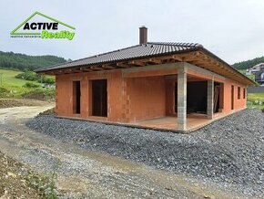 Bungalov / 961 m2 pozemok /  Lietavská Svinná, Žilina