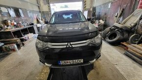 Mitsubishi Outlander - 1