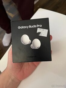 Samsung Galaxy Buds Pro biele