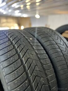 Pirelli zimne   275/40 R22