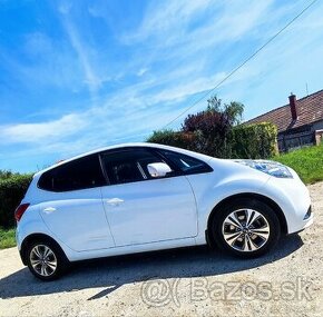 Kia Venga, 1,6 benzín, 2019, SR