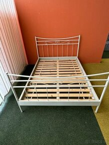 Kovová postel 140x200 cm