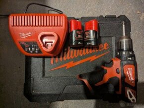 Milwaukee M12 BPD 2x baterka nabíjačka