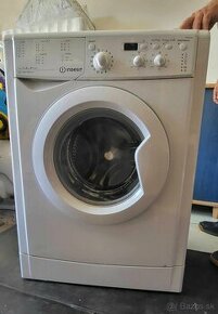 Spredu plnena pracka Indesit - 1