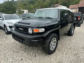 2014 Toyota FJ Cruiser 4,0 V6 Automat Uzavierka