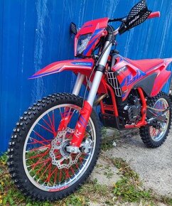 Enduro 250cc ASIX LIZZARD červená