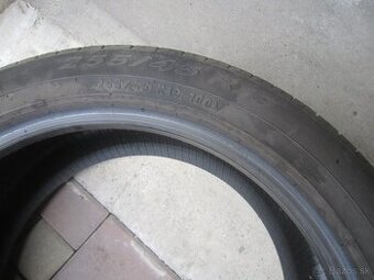 255/45R19 100V let. pneu Pirelli Scorpion dezen 5.5mm