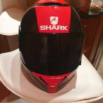 Spartan carbon shark